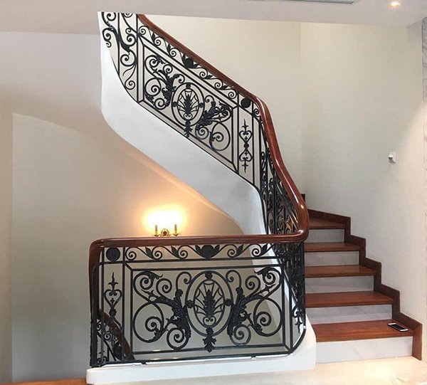 Cầu thang sắt mỹ thuật