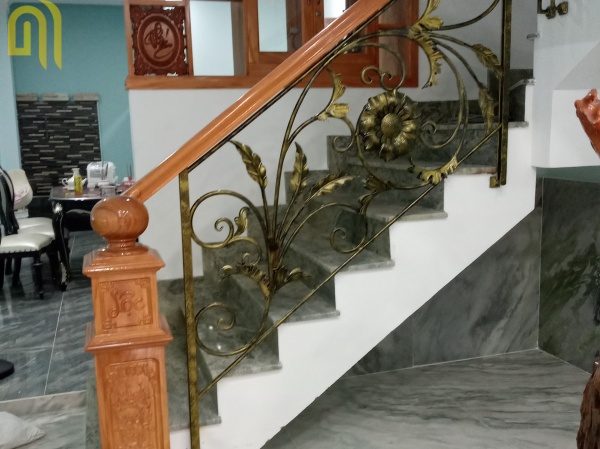 Gia công sắt mỹ thuật song hành cùng gỗ